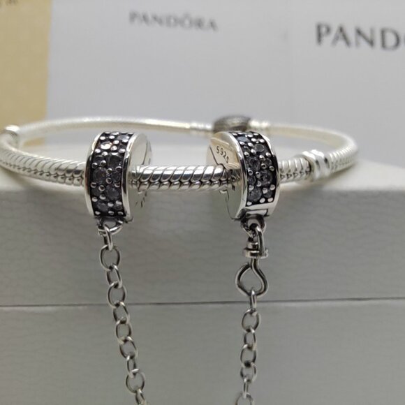Pandora Pavé S925 Silver Safety Chain Charm - Picture 5 of 10